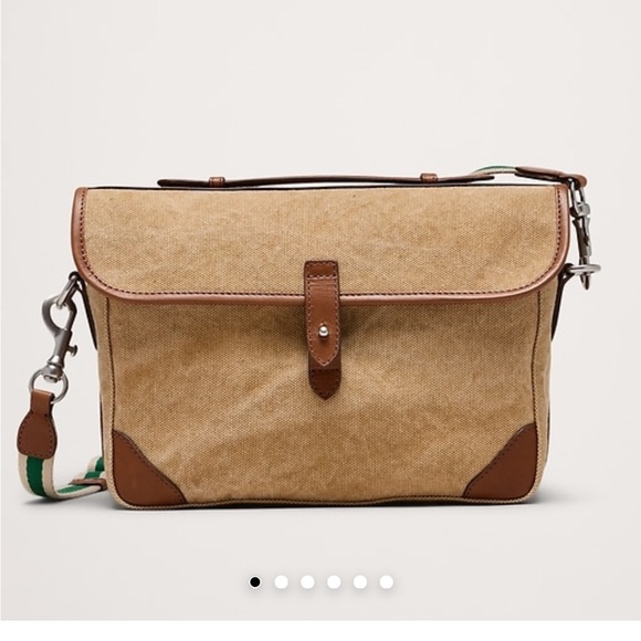 NWT Banana Republic Tan Canvas Messenger Bag with Green Strap